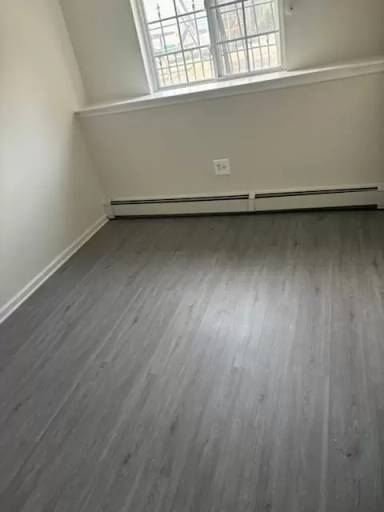Main picture of 1685 Park Pl
