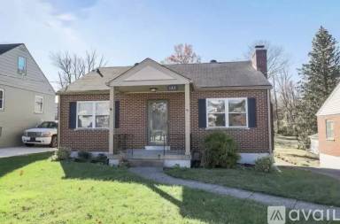 Main picture of 123 Lyndale Rd