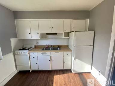 Main picture of 202 E Bruce Ave