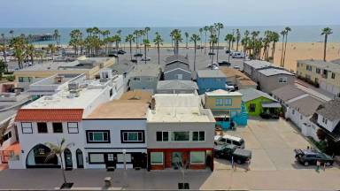 Main picture of 507 E Balboa Blvd