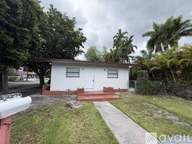 Main picture of 1298 NE 109th St