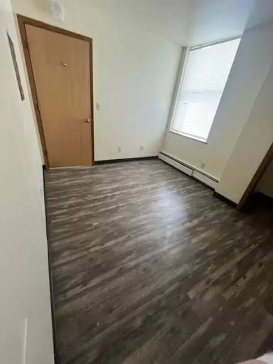 Main picture of 20 Forest Ave