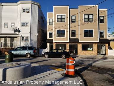 Main picture of 17 Dehon St