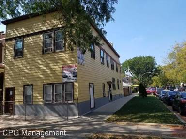 Main picture of 2056 N La Crosse Ave
