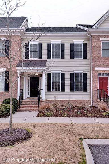 Main picture of 103 Peyton Randolph Dr