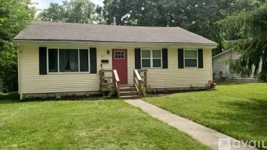 Main picture of 713 W 8th St