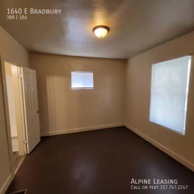 Main picture of 1640 E Bradbury Ave
