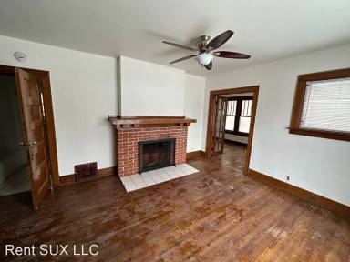Main picture of 1612 Jones St