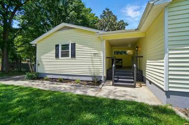 Main picture of 2413 Hoffman St