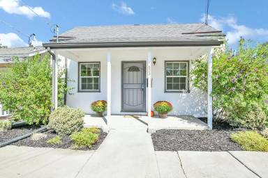 Main picture of 1623 Berrellesa St
