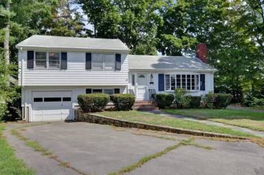 Main picture of 12 Adeline Pl
