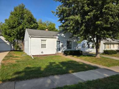 Main picture of 1611 Schreiber St