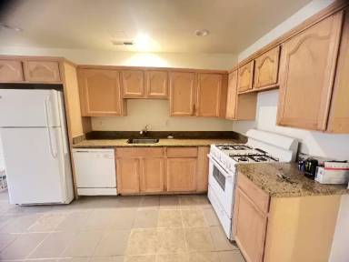 Main picture of 6939 S Dorchester Ave