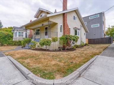 Main picture of 7302 11th Ave NE