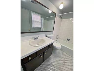 Main picture of 2003 N 45th St