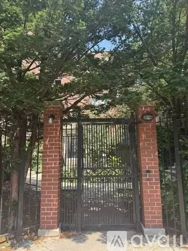 Main picture of 7013 N Paulina St