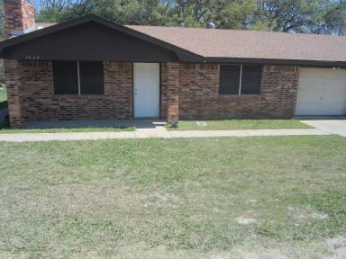 Main picture of 3022 Tanglewood