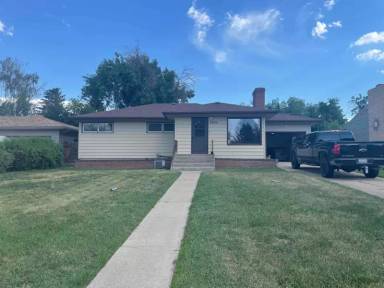 Main picture of 3632 6th Ave S