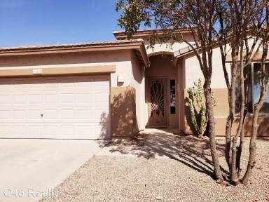 Main picture of 1322 W Roadrunner Dr