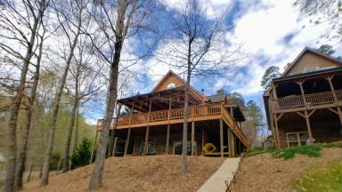 Main picture of 221 Serenity Bay Dr