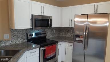 Main picture of 4746 SW 13th Ct