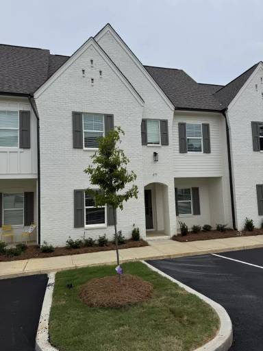 Main picture of 671 Cottage Grove Cir