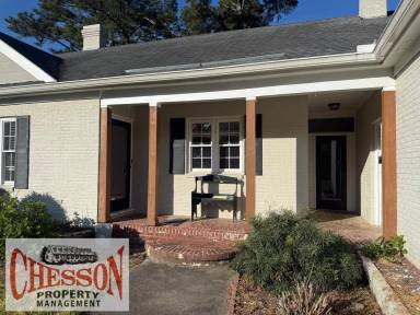 Main picture of 1129 Branch St NW