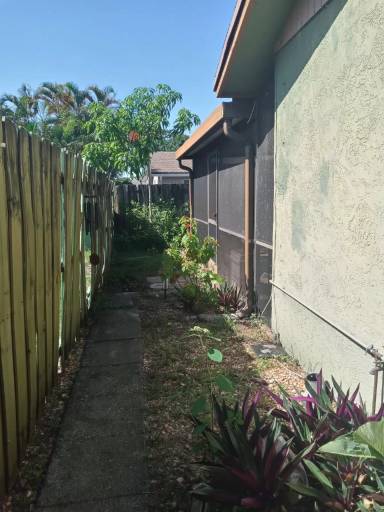 Main picture of 9090 Spanish Isles Blvd