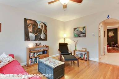 Main picture of 1917 D St NE