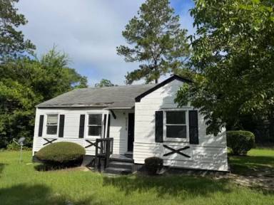 Main picture of 905 Quinlan Dr