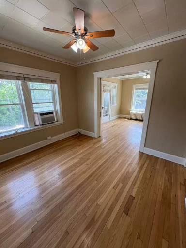 Main picture of 3301 Dewey Ave