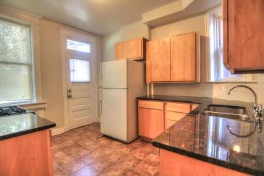 Main picture of 2719 Michigan Ave
