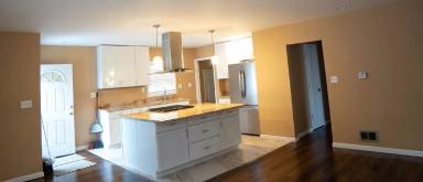 Main picture of 1134 Baker St