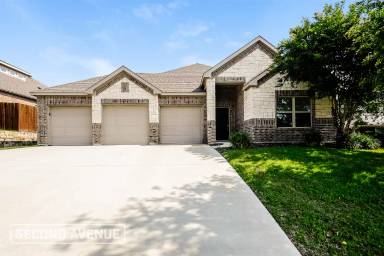 Main picture of 2109 Lorrie Ln