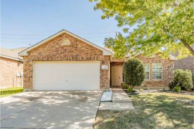 Main picture of 10124 Sourwood Dr