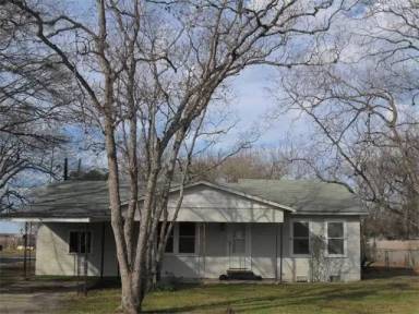 Main picture of 1409 W San Antonio St