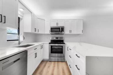 Main picture of 2691 Albatross Rd N