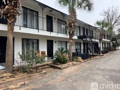Main picture of 2737 Houston Ave