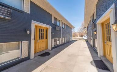 Main picture of 824 12th St