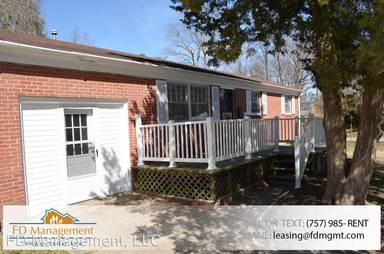 Main picture of 315 Kingsman Dr