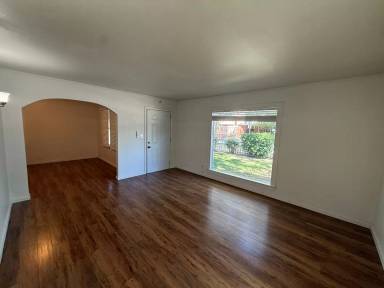 Main picture of 316-3285 3rd St