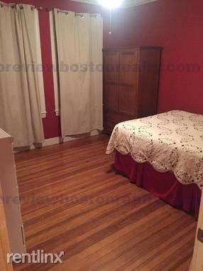 Main picture of 1404 Commonwealth Ave