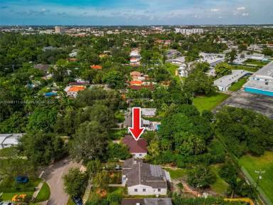 Main picture of Country Club Estates