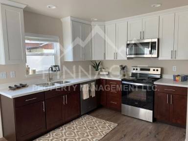 Main picture of 615 N 1st St