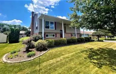 Main picture of 1126 E Maple St
