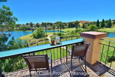 Main picture of 30 Eagle Lake Pl