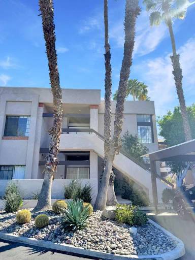 Main picture of 2601 S Broadmoor Dr