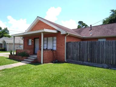 Main picture of 921 Marion St