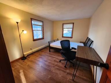 Main picture of 66 Brook St