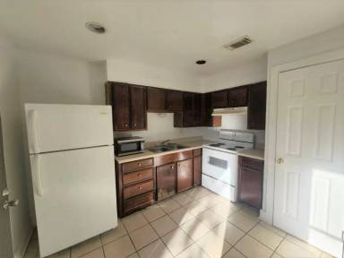 Main picture of 301 Avenue E